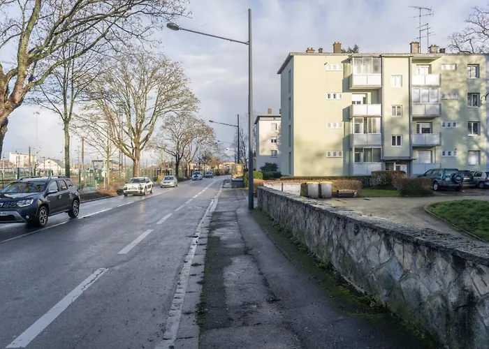 Just For You - Balcon - Parking - Calme- Fibre - Relax Bnb