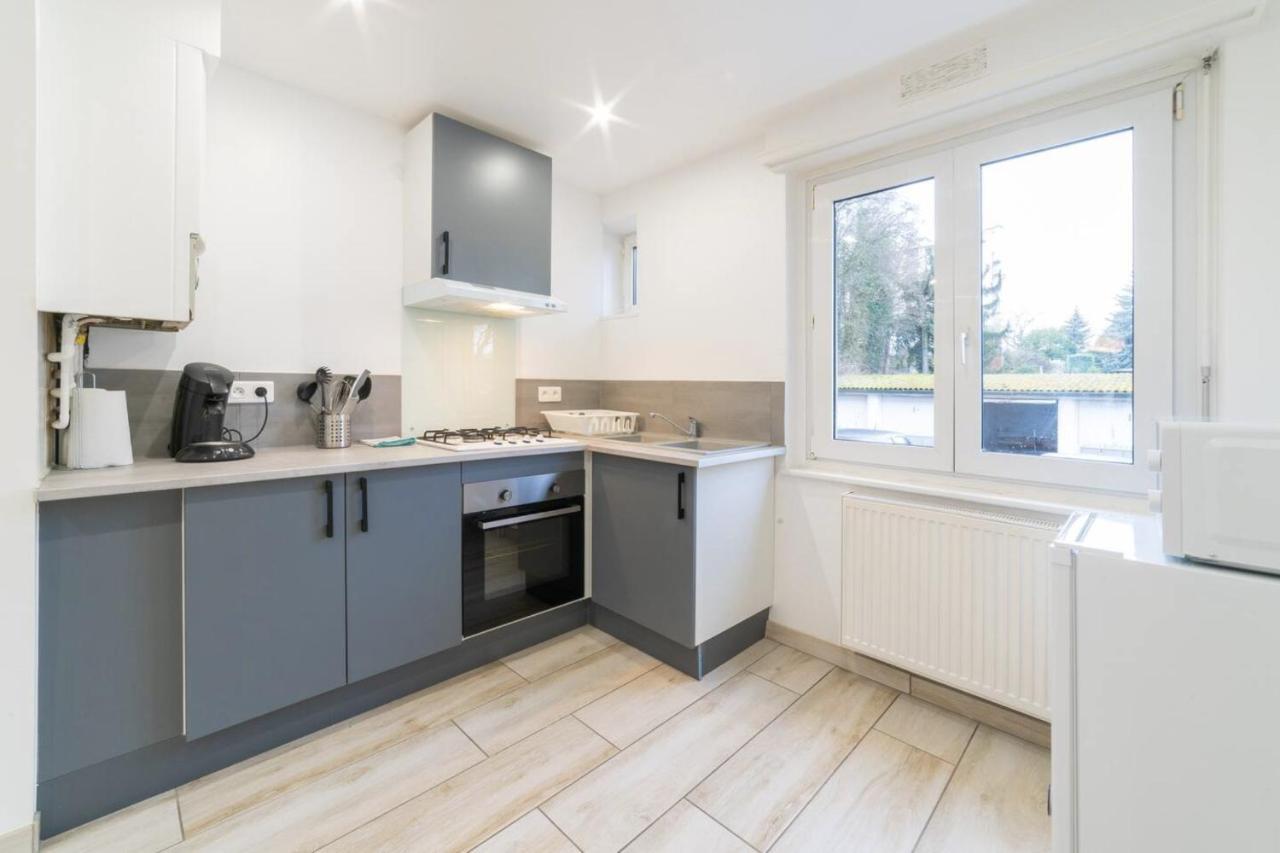 Just For - Balcon - Parking - Calme- Fibre - Relax Apartment